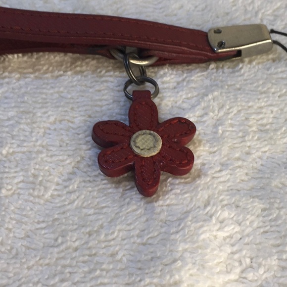 Prada Red Flower Keyring in Saffiano Leather and Silvertone Metal (6.5in) - Picture 5 of 7
